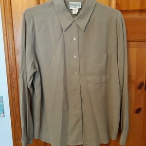 Women's vintage button down blouse